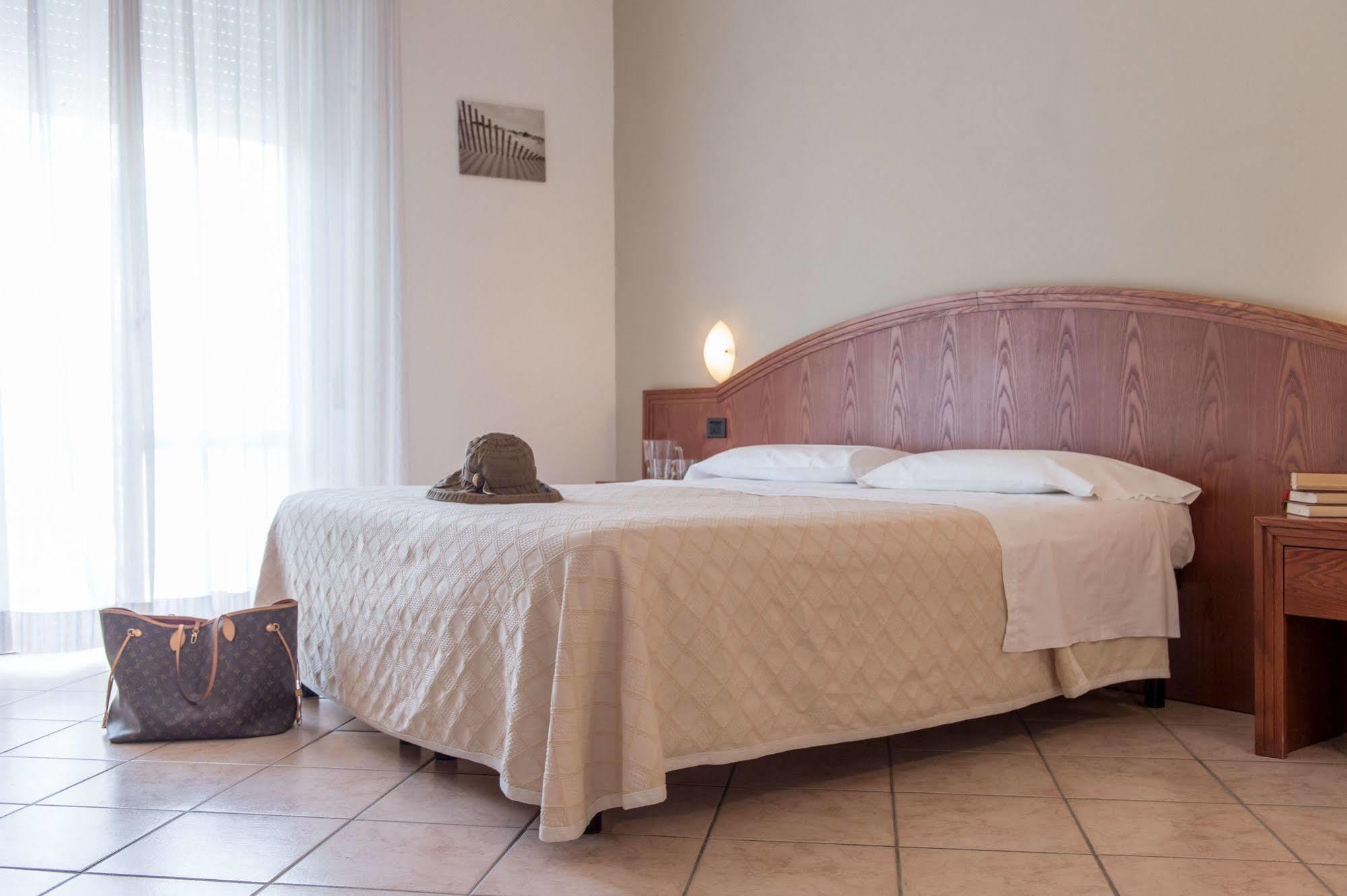 Hotel Prestigio Milano Marittima Dış mekan fotoğraf